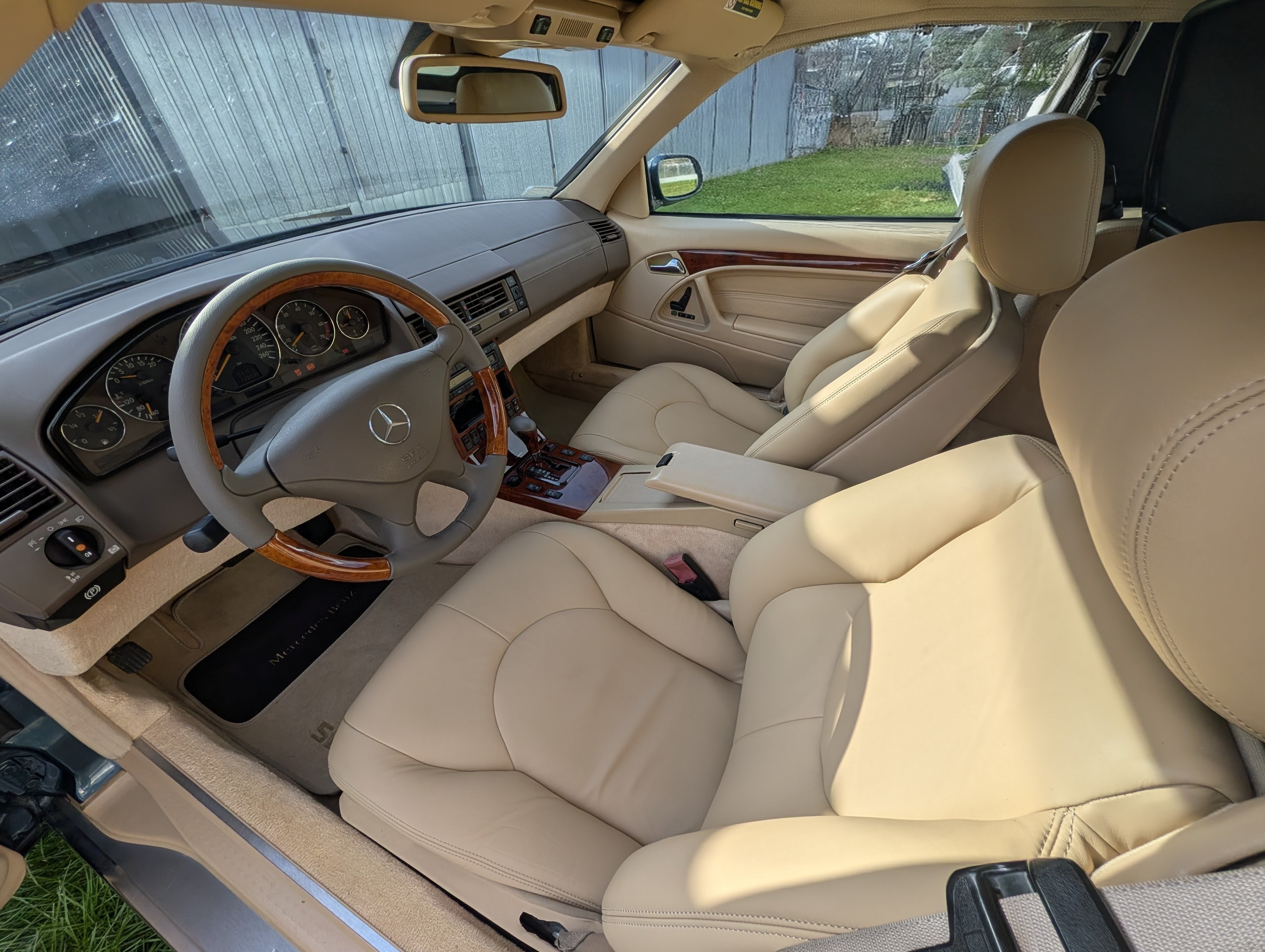 Wnętrze oldtimera 2